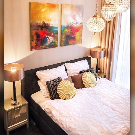 Comfort And Style In City Center With Ensuite Bathroom On Schaafenstrasse Cologne Extérieur photo