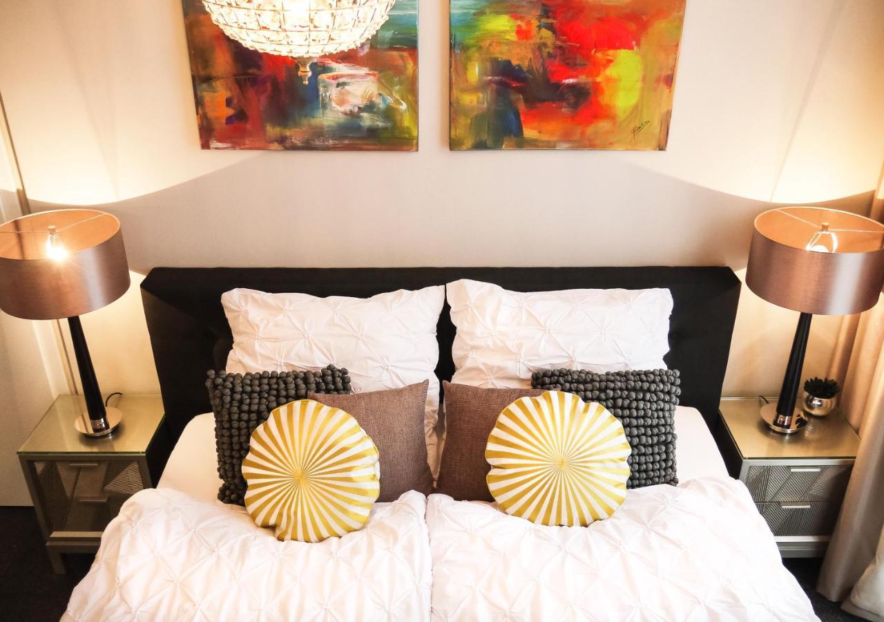 Comfort And Style In City Center With Ensuite Bathroom On Schaafenstrasse Cologne Extérieur photo