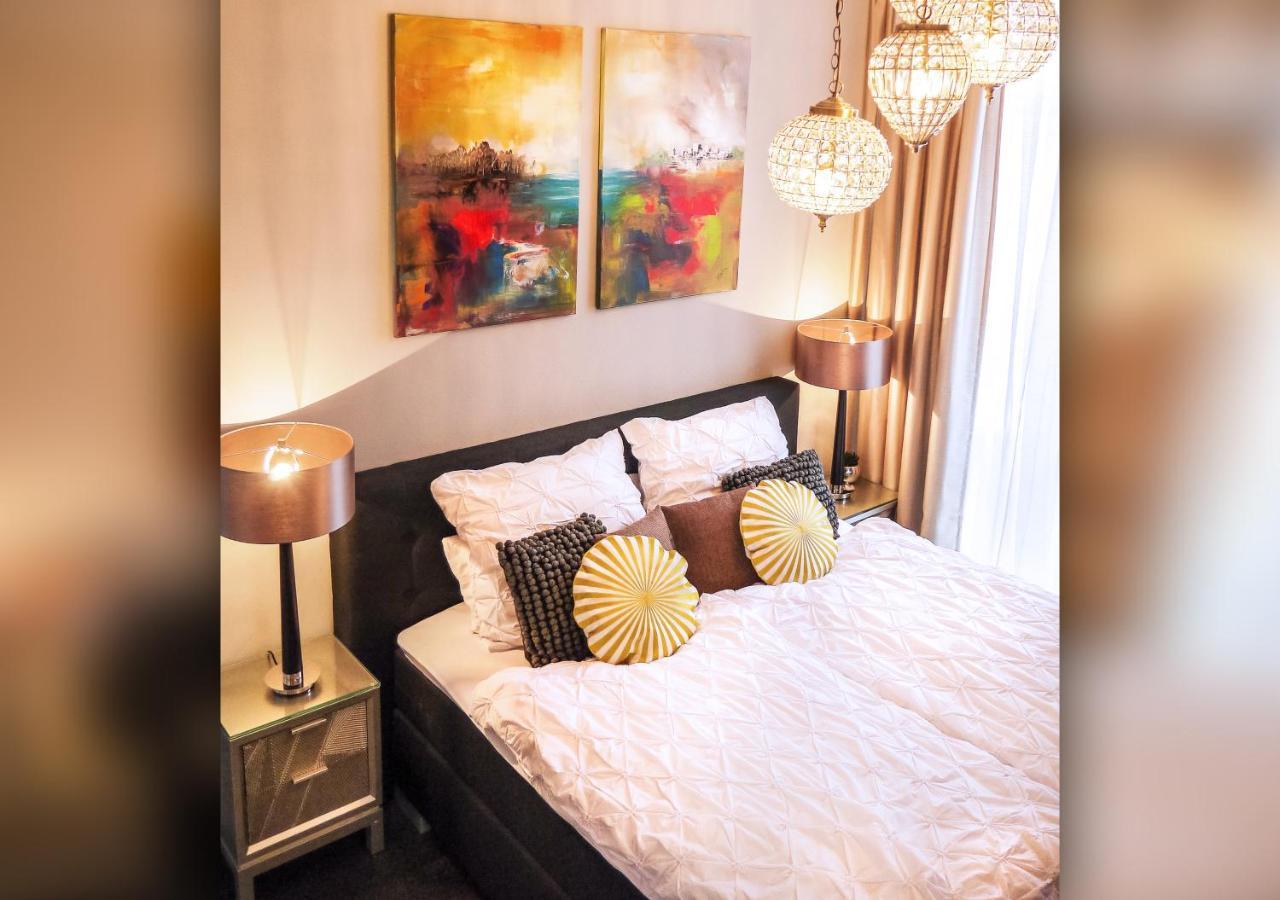Comfort And Style In City Center With Ensuite Bathroom On Schaafenstrasse Cologne Extérieur photo