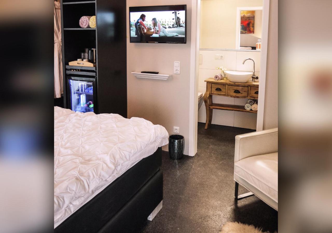 Comfort And Style In City Center With Ensuite Bathroom On Schaafenstrasse Cologne Extérieur photo
