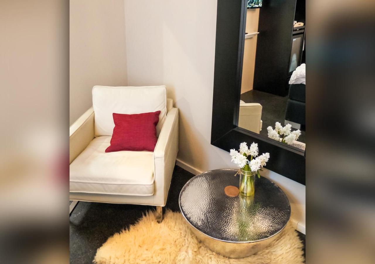 Comfort And Style In City Center With Ensuite Bathroom On Schaafenstrasse Cologne Extérieur photo